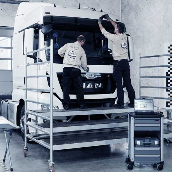 Scheibentausch an einem LKW